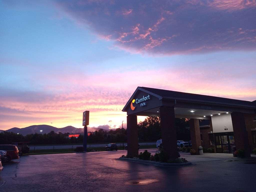Comfort Inn Near Downtown & Blue Ridge Pkwy Marion Exteriér fotografie